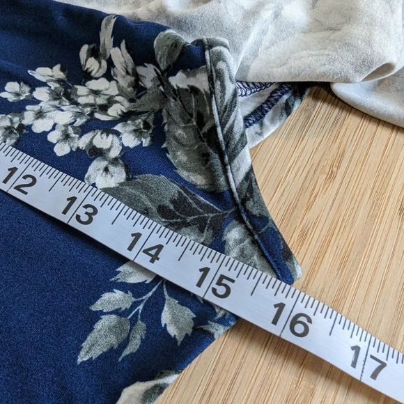 NEW Blue Floral Bodysuit Off-shoulder Ruffle sleeves and front Size Large - Picture 8 of 10